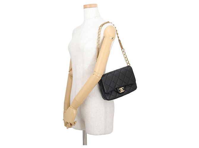 Borsa a tracolla con catena Chanel Matelassé in pelle d'agnello Nero - vista 4