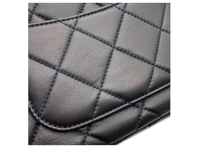 Borsa a tracolla con catena Chanel Matelassé in pelle d'agnello Nero - vista 8