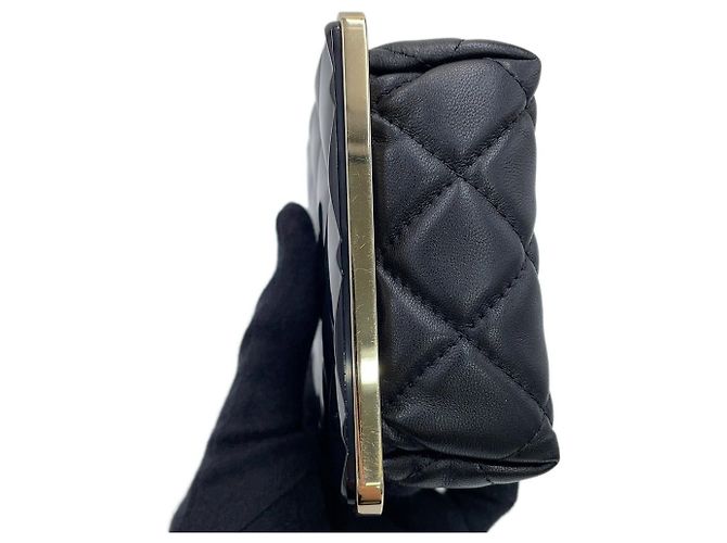 Bolsa de Ombro Chanel Matelassé com Corrente Preto - vista 10