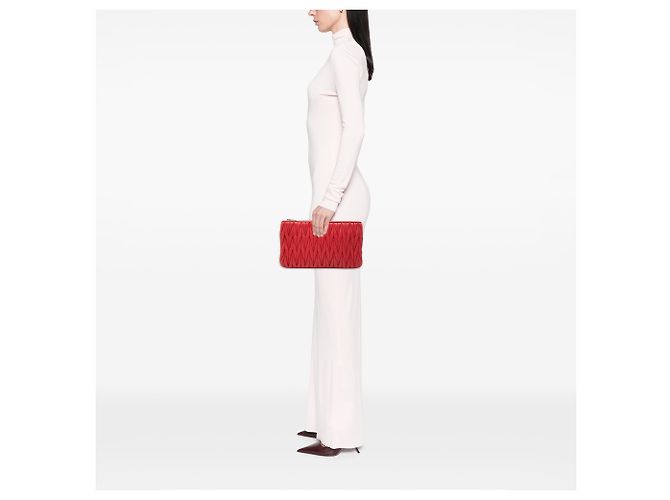Clutch Miu Miu in nappa matelassé rossa Rosso - vista 6