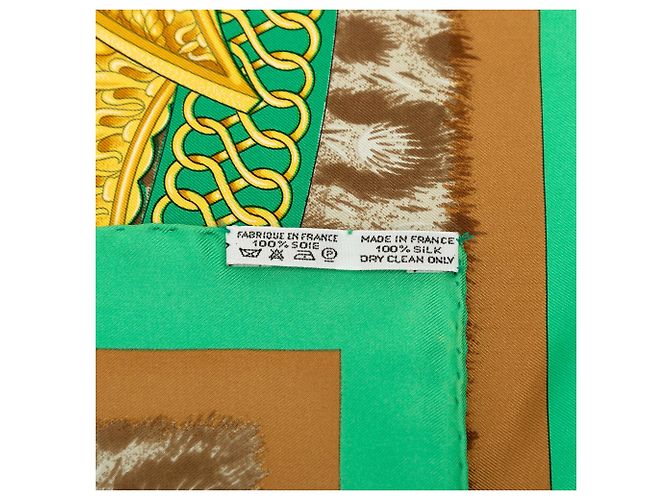 Pañuelo de seda Hermès Brown Casques et Plumets 90 Castaño - vista 7