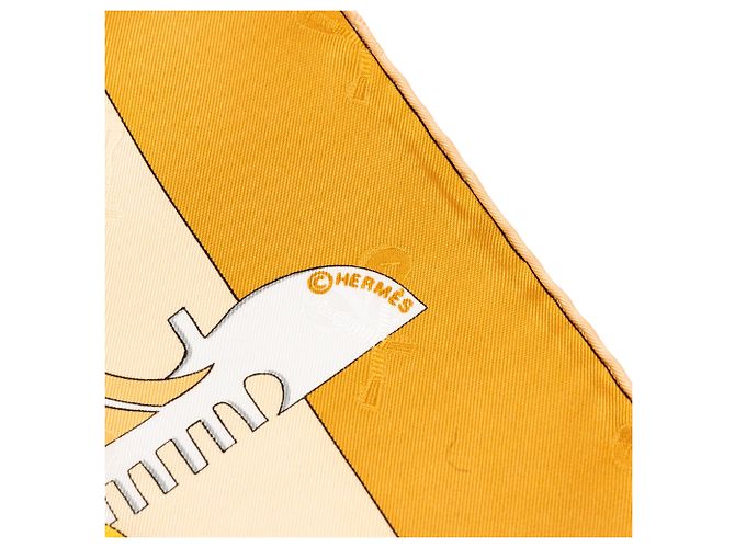 Hermès Brown Le Carnaval de Venise Seidentuch 90 Braun Hellbraun - Ansicht 4