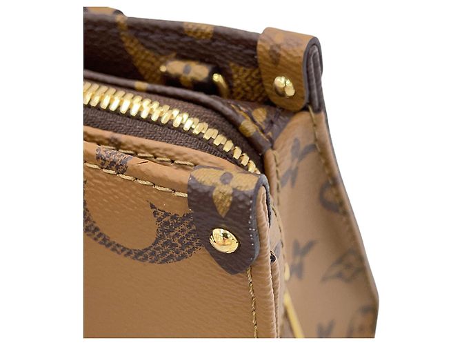 Louis Vuitton Brown Monogram Giant OnTheGo East West Marrone - vista 8