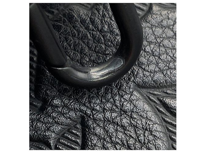 Portafoglio indossabile Louis Vuitton Black Monogram Shadow Gaston Nero - vista 11