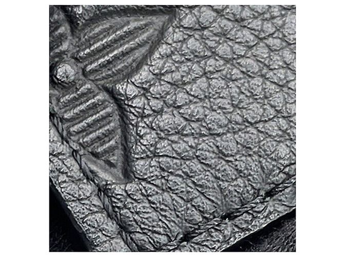 Portafoglio indossabile Louis Vuitton Black Monogram Shadow Gaston Nero - vista 8