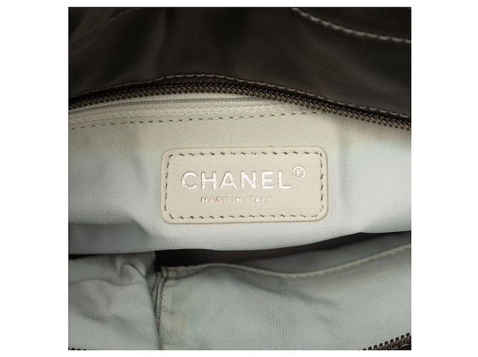Chanel Paris Biarritz Tote Small aus gestepptem, bicolor beschichtetem Canvas in Grau Braun Anthrazitgrau - Ansicht 5