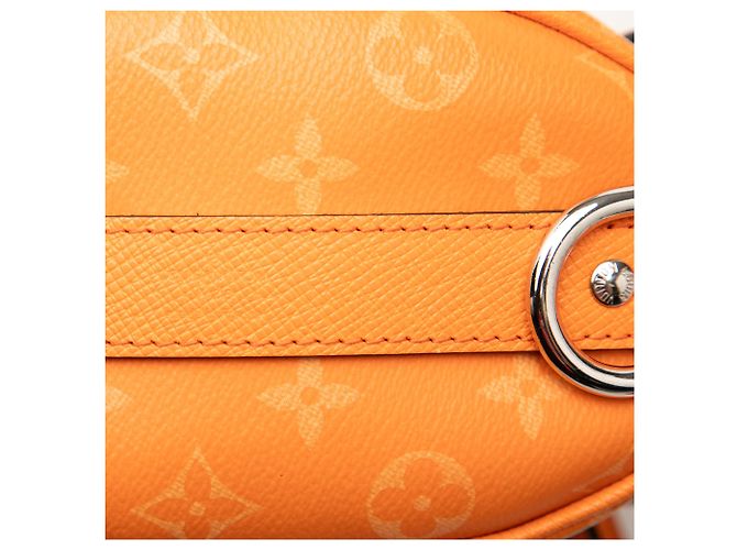 Louis Vuitton Orange Taigarama Keepall Bandouliere 25 Arancione - vista 5