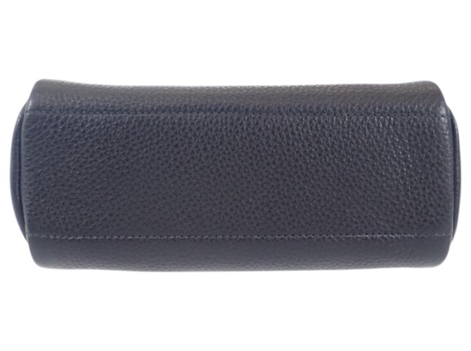 Prada Camera Bag aus perforiertem schwarzem Vitello Daino Leder mit Logo - Ansicht 3
