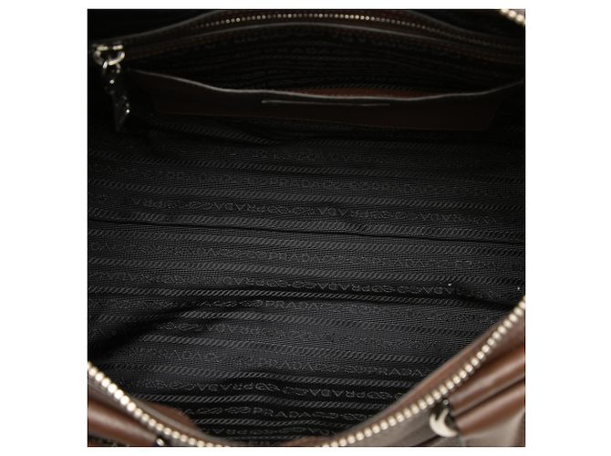 Borsa Prada in Vitello Phenix marrone con chiusura a zip - vista 4