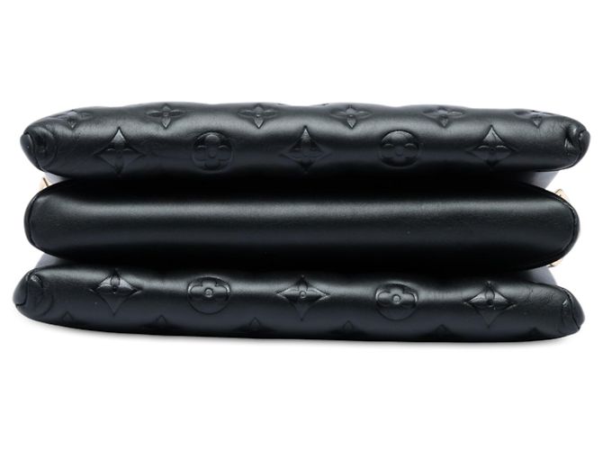 Louis Vuitton Coussin PM in pelle di agnello puffy nera con Monogram in rilievo Nero - vista 4