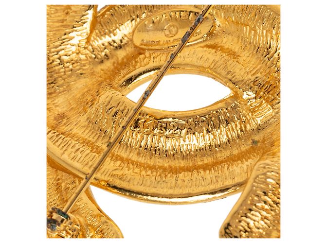 Spilla trapuntata Chanel Gold CC placcata oro D'oro - vista 4
