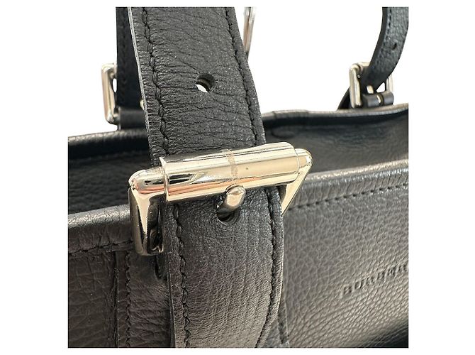 Burberry Handtasche aus schwarzem Leder - Ansicht 8