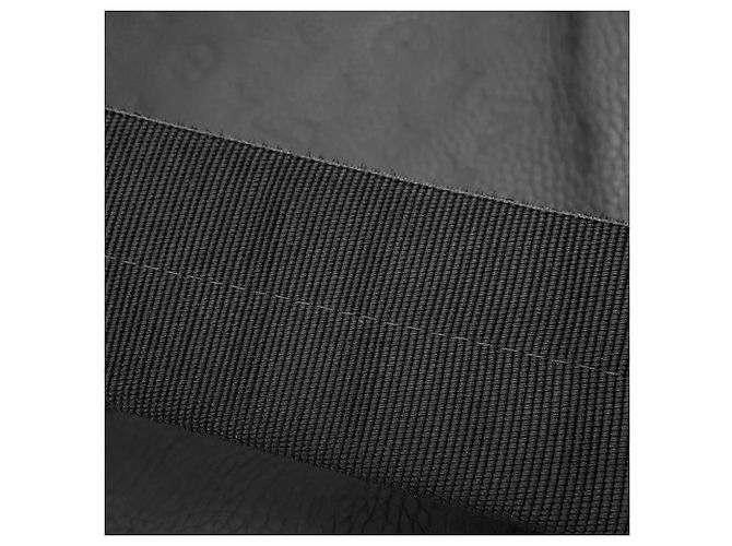 Sac à dos Louis Vuitton Monogram Taurillon Christopher PM Noir - vue 11