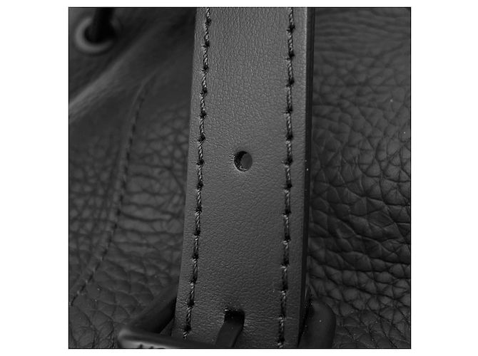 Sac à dos Louis Vuitton Monogram Taurillon Christopher PM Noir - vue 15