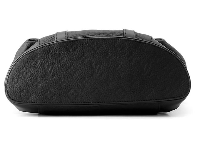 Sac à dos Louis Vuitton Monogram Taurillon Christopher PM Noir - vue 3