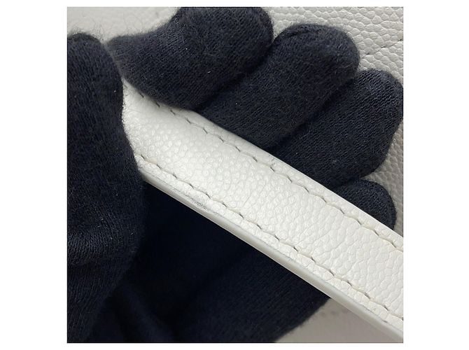 Saco Tote com corrente Chanel em couro de bezerro grão branco - vista 13