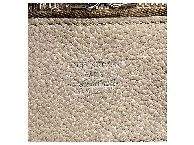 Louis Vuitton Monogram Mahina Bella Tote - Ansicht 16