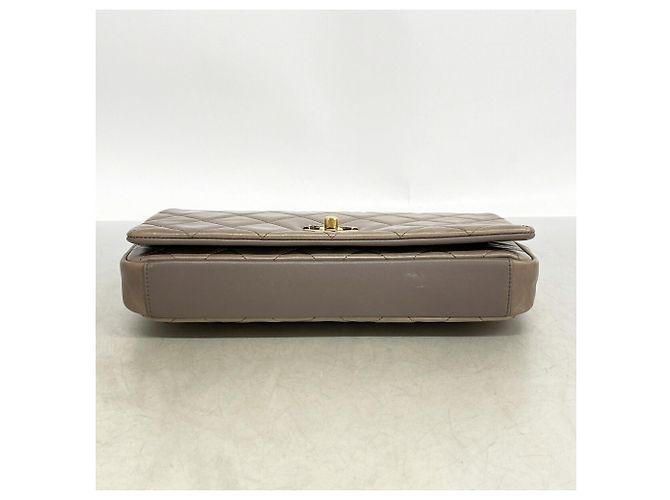 Bolsa de Ombro Chanel Matelassé com Corrente Cinza - vista 3