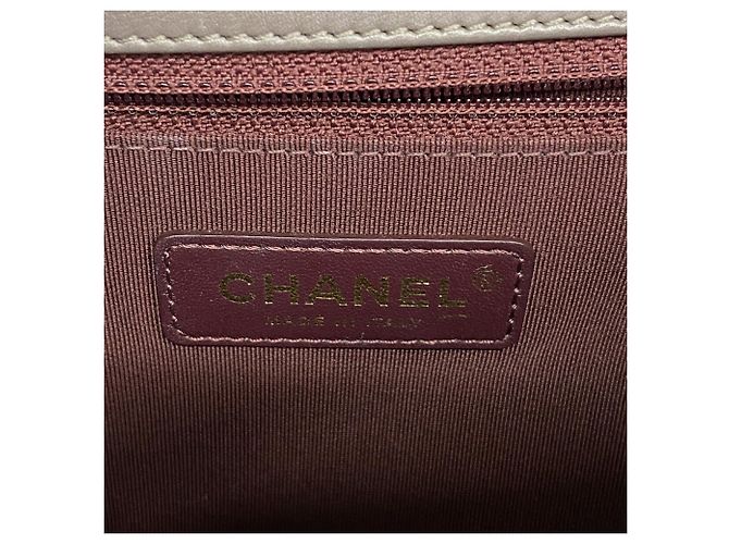 Bolsa de Ombro Chanel Matelassé com Corrente Cinza - vista 5