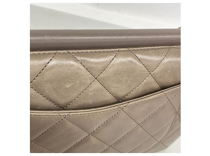 Bolsa de Ombro Chanel Matelassé com Corrente Cinza - vista 9