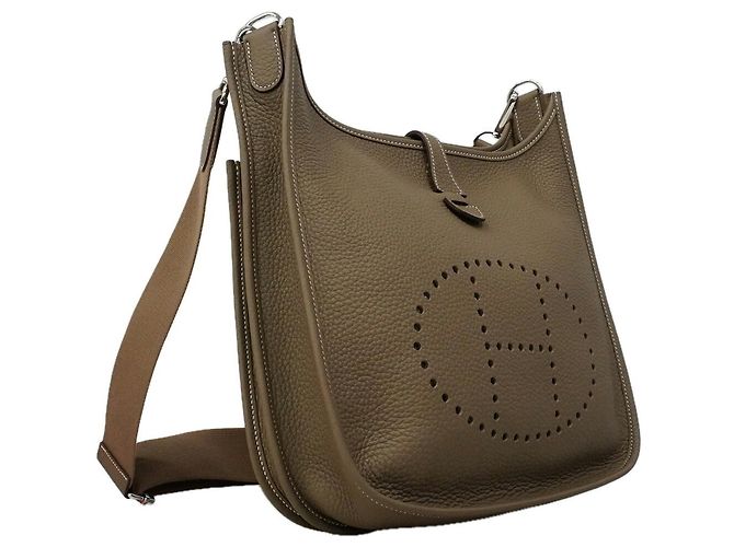 Hermès Bolsa de Ombro Hermes Evelyne 3PM Taupe - vista 2