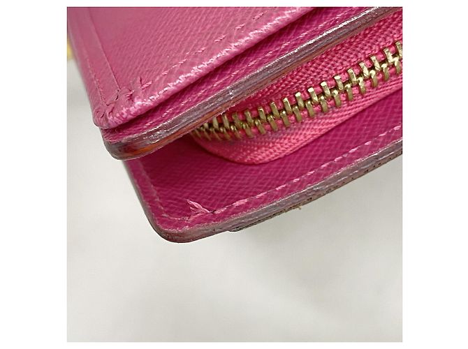 Louis Vuitton Tri-fold Wallet in Grenade Noir Black Red - view 7