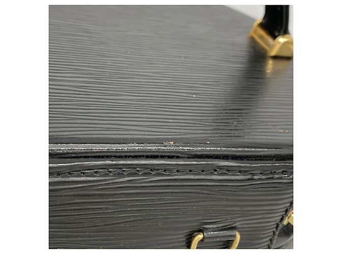 Bolso Louis Vuitton Epi Cannes Negro - vista 6
