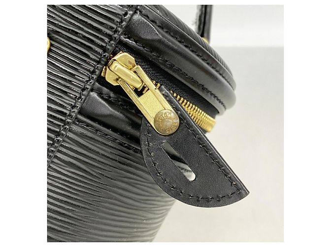 Bolso Louis Vuitton Epi Cannes Negro - vista 7