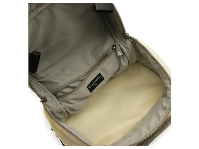 Mochila Chanel Sport Line Coco Mark Castaño Negro Crudo Amarillo - vista 7