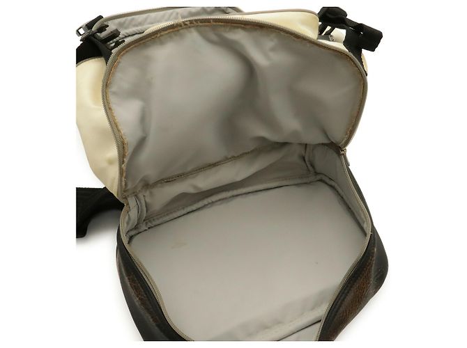 Mochila Chanel Sport Line Coco Mark Castaño Negro Crudo Amarillo - vista 8