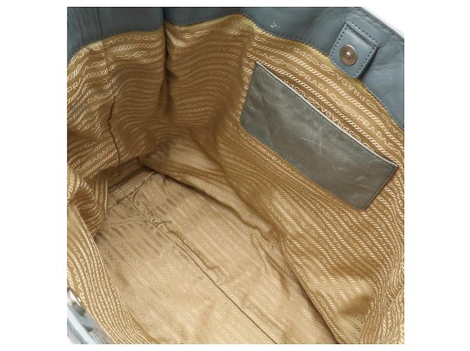 Saco Tote Prada Triangle em couro cinza Marrom - vista 8