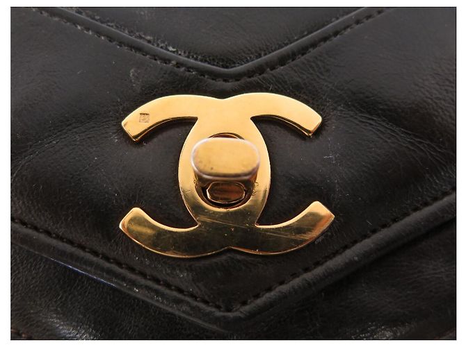 VINTAGE CHANEL CLASSIQUE TIMELESS HANDTASCHE AUS SCHWAREM CHEVRON-LEDER Schwarz - Ansicht 6
