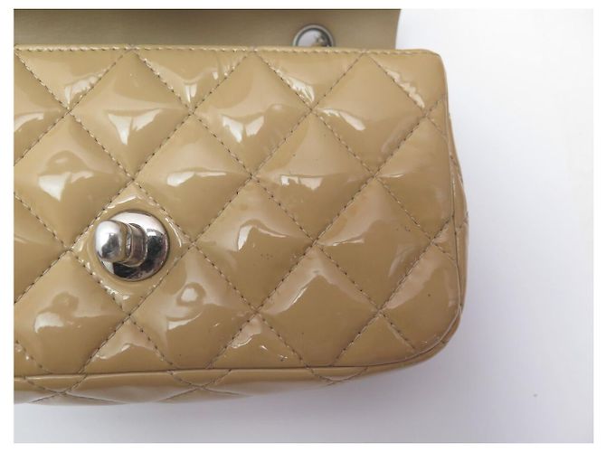 BORSA A MANO CHANEL MINI CLASSIQUE TIMELESS IN PELLE LACCA CAMEL LEATHER BAG Cammello - vista 12