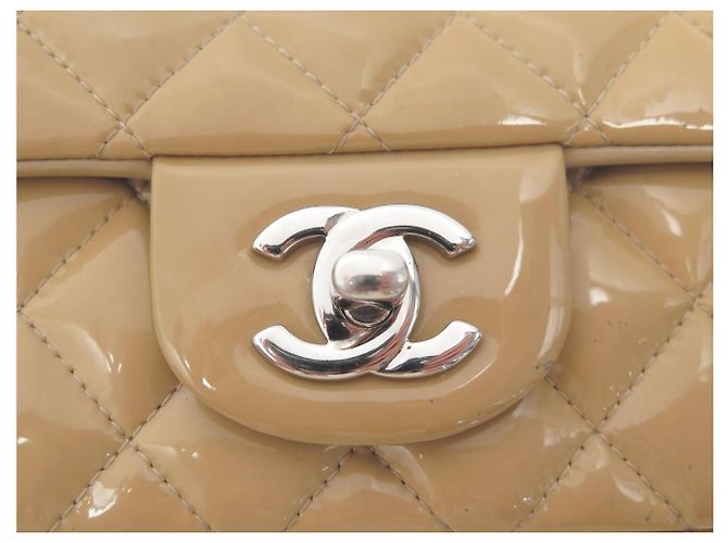 BORSA A MANO CHANEL MINI CLASSIQUE TIMELESS IN PELLE LACCA CAMEL LEATHER BAG Cammello - vista 3