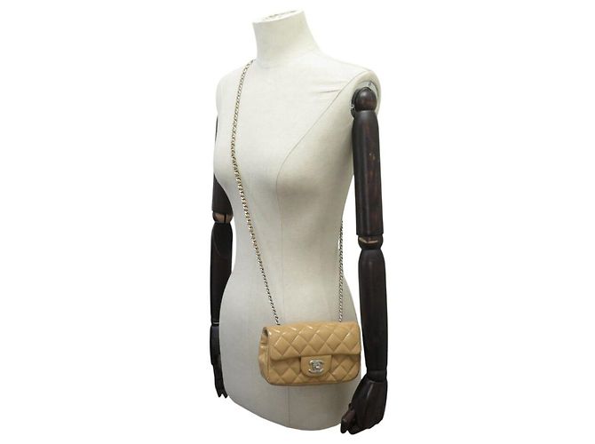 BORSA A MANO CHANEL MINI CLASSIQUE TIMELESS IN PELLE LACCA CAMEL LEATHER BAG Cammello - vista 4