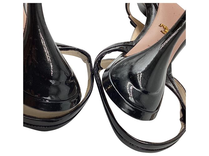 Sandali con tacco T-Strap in pelle verniciata nera con cristalli Prada Nero - vista 9