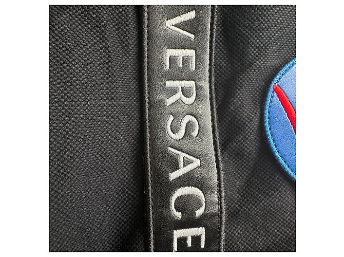 Polo Versace com patch em algodão preto - vista 4