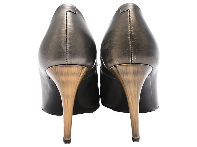 Décolleté Roger Vivier Trompette vintage Effect in pelle bronzo Metallico - vista 3