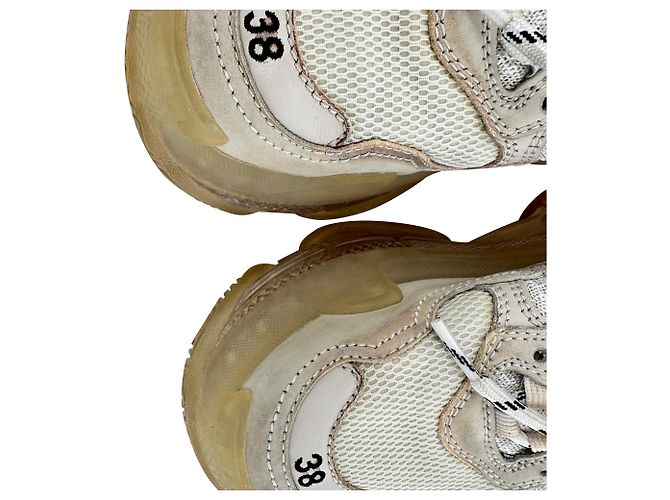 Balenciaga Triple S Clear Sole Sneaker aus beigem Polyester - Ansicht 7