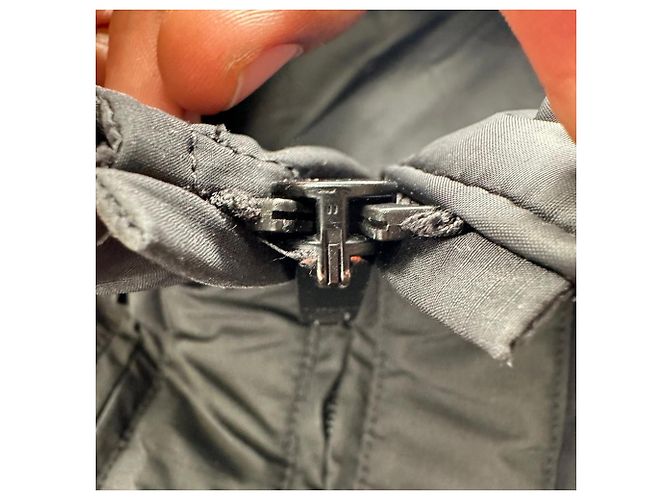 Givenchy Daunenjacke mit Logo-Patch aus schwarzem Polyester - Ansicht 7