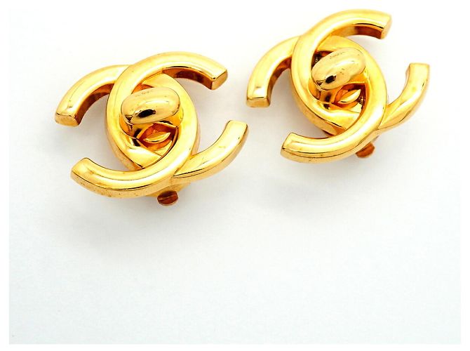Orecchini a clip Chanel placcati oro D'oro - vista 2