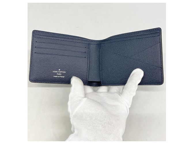 Louis Vuitton Epi Leather Bill Wallet Navy blue - view 3