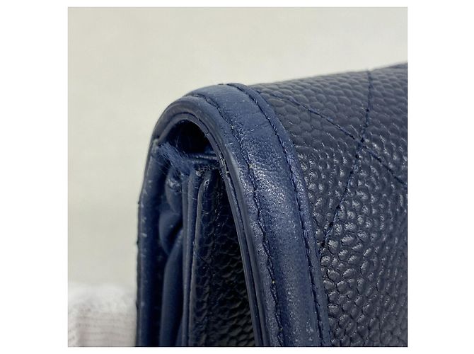 Tarjetero Chanel de piel de becerro granulada azul marino - vista 7
