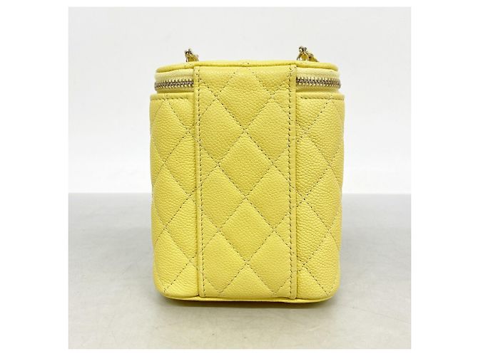 Bolsa de Ombro com Corrente Chanel Matelassé Amarelo - vista 10