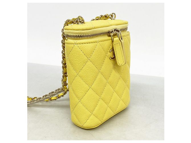 Bolsa de Ombro com Corrente Chanel Matelassé Amarelo - vista 2