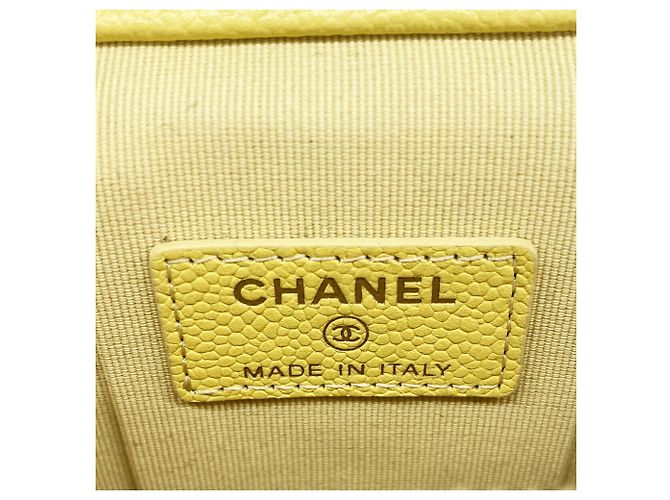 Bolsa de Ombro com Corrente Chanel Matelassé Amarelo - vista 5