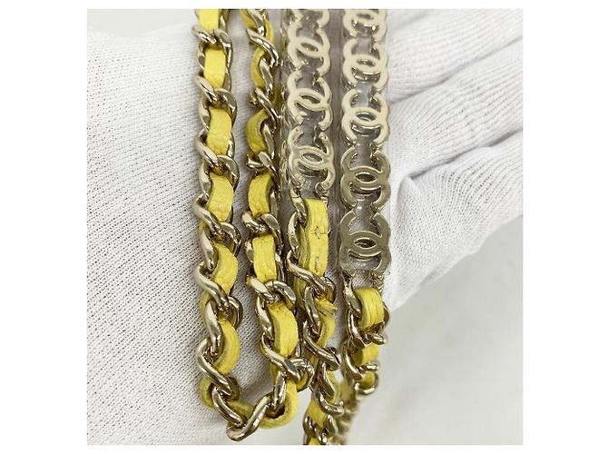 Bolsa de Ombro com Corrente Chanel Matelassé Amarelo - vista 9