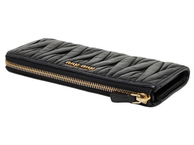 Cartera larga Miu Miu Matelassé Negro - vista 5