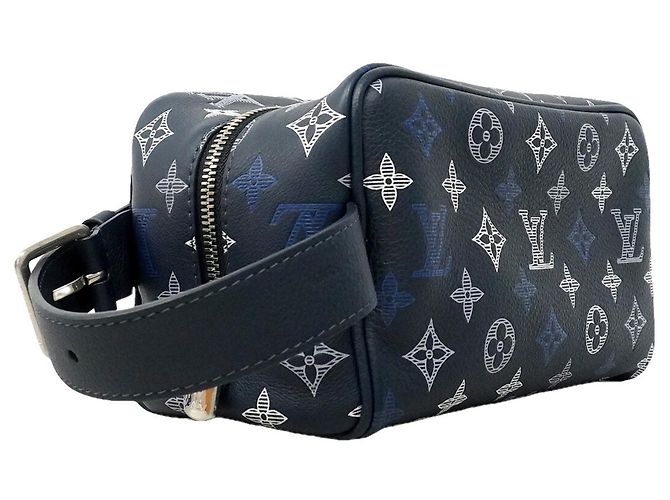 Trousse de toilette Louis Vuitton Monogram Shadow Locker Bleu Marine - vue 2