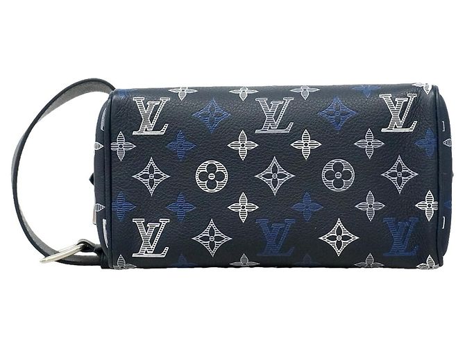 Trousse de toilette Louis Vuitton Monogram Shadow Locker Bleu Marine - vue 3